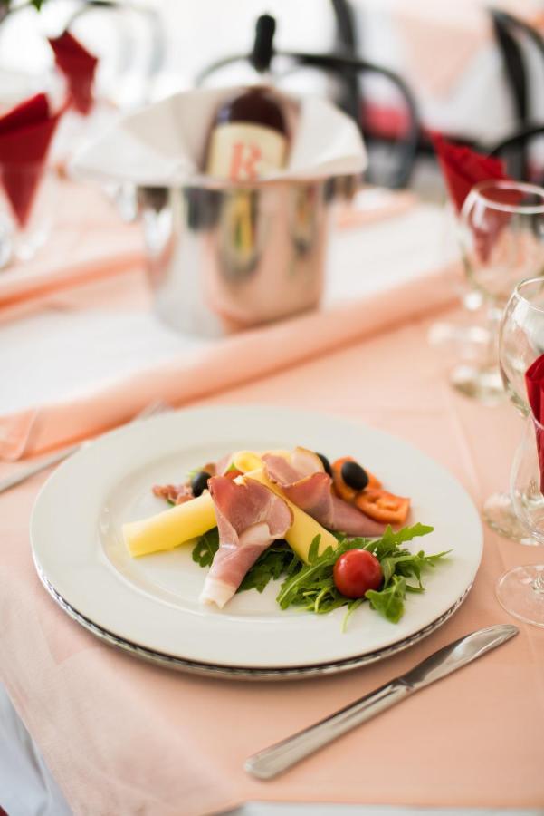 Hotel Kastel 크리크베니카 외부 사진